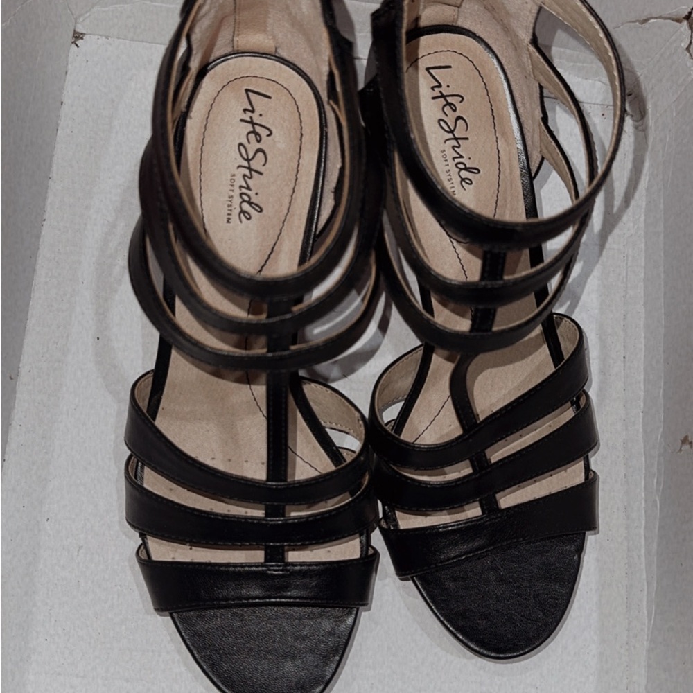 Life Stride Black Strappy Sandals with Medium Heel